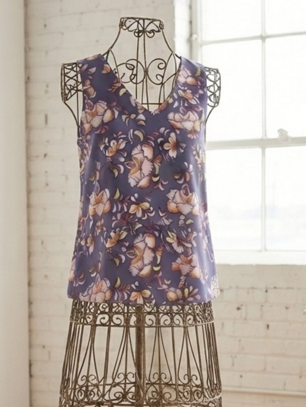 Saint Tropez West Purple Floral V-Neck Camisole Top